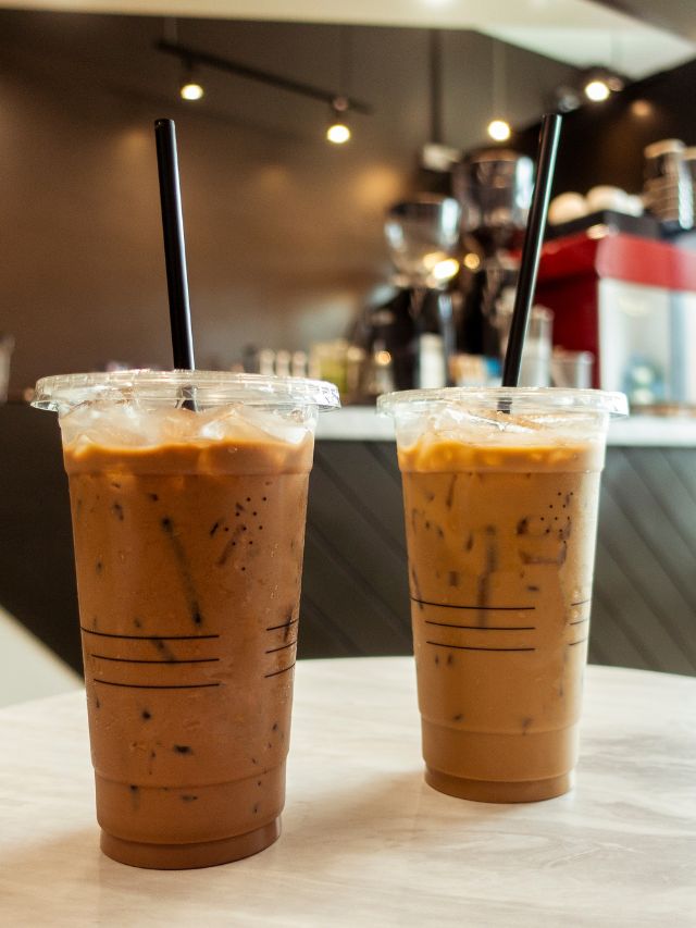 iced coffees in a coffee shop