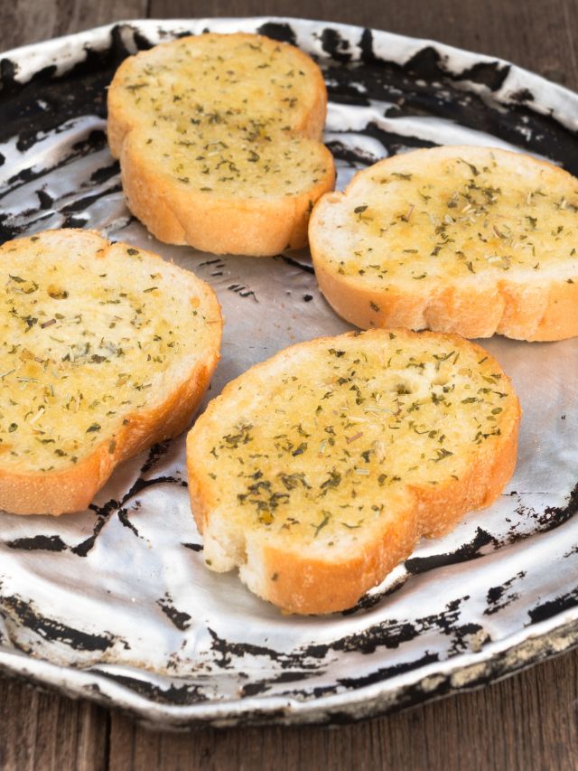 texas toast bread on a ceramic plate