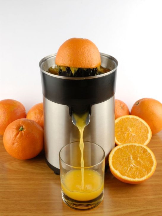 Fast Juicer Vs Slow Juicer Which Is Best 2023