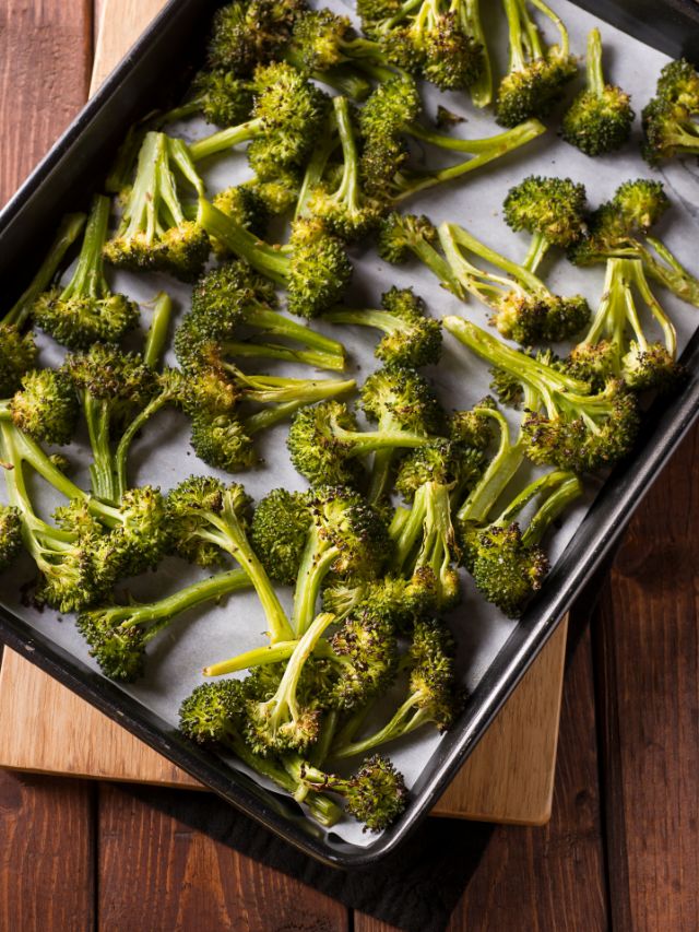 broed broccoli on sheet pan
