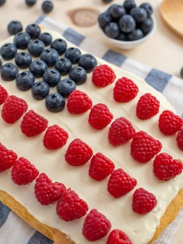 Easy American Flag Cake Recipe - Sarah Scoop EATS