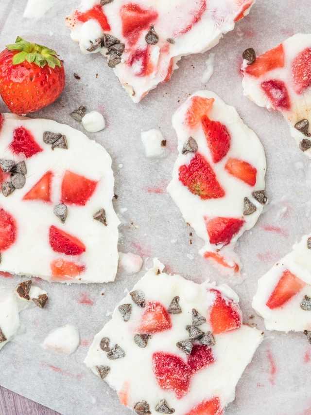 Strawberry bark with white chocolate chips and strawberries.