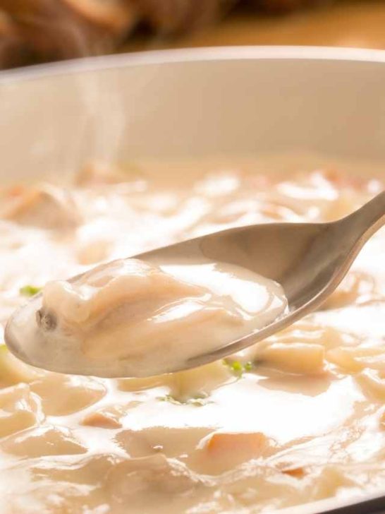 The 10 Best Side Dishes For What To Serve With Clam Chowder