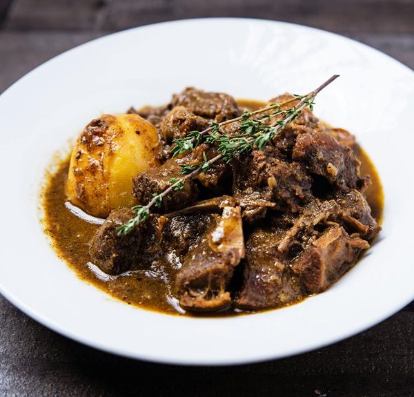 25 Best Side Dishes for Caribbean Oxtail
