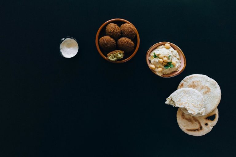 delicious accompaniments for shakshuka