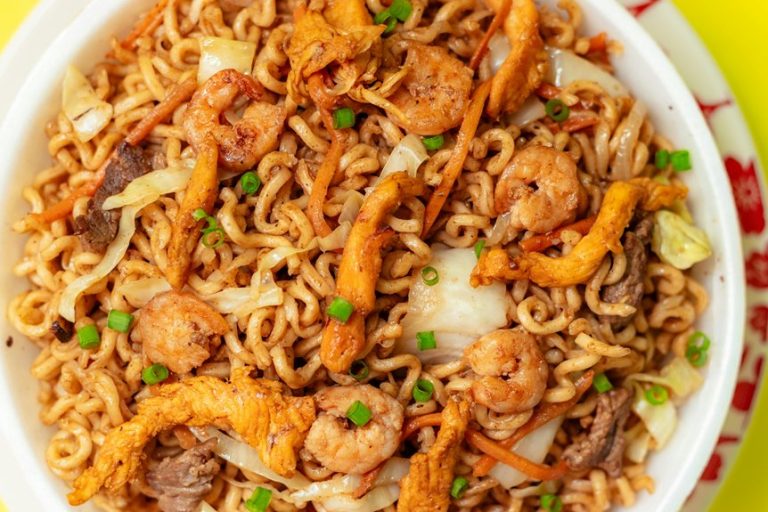 delicious accompaniments for yakisoba